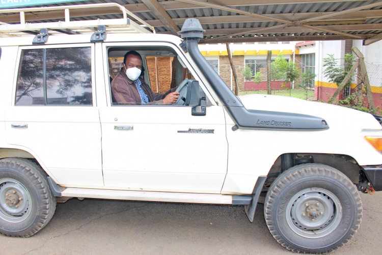 Christian Aid donates vehicle to Faculty of Health Sciences.