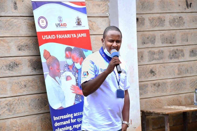 Dr. Robert Kariuki head medical officer Ruaraka sub-county giving his speech