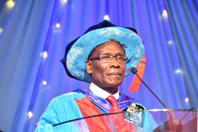 The deputy Vice Chancellor addressing the graduands